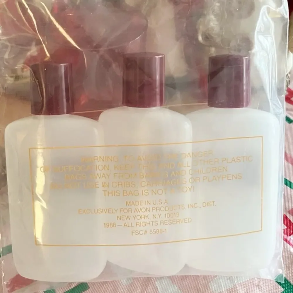 Vintage Avon 4pc Toiletry Travel Set New Sealed Tapestry Case Retro Gift